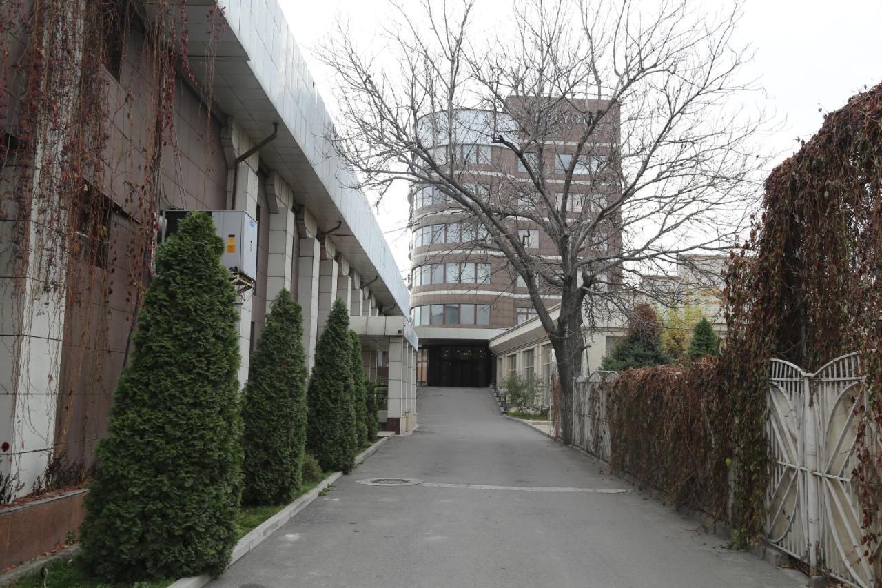 Maryotel Bishkek Lebedinovka Exterior foto