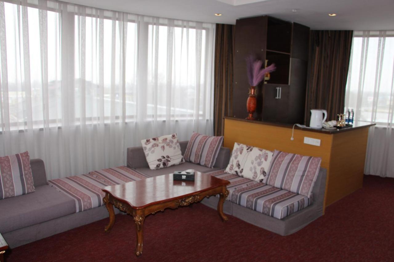 Maryotel Bishkek Lebedinovka Exterior foto