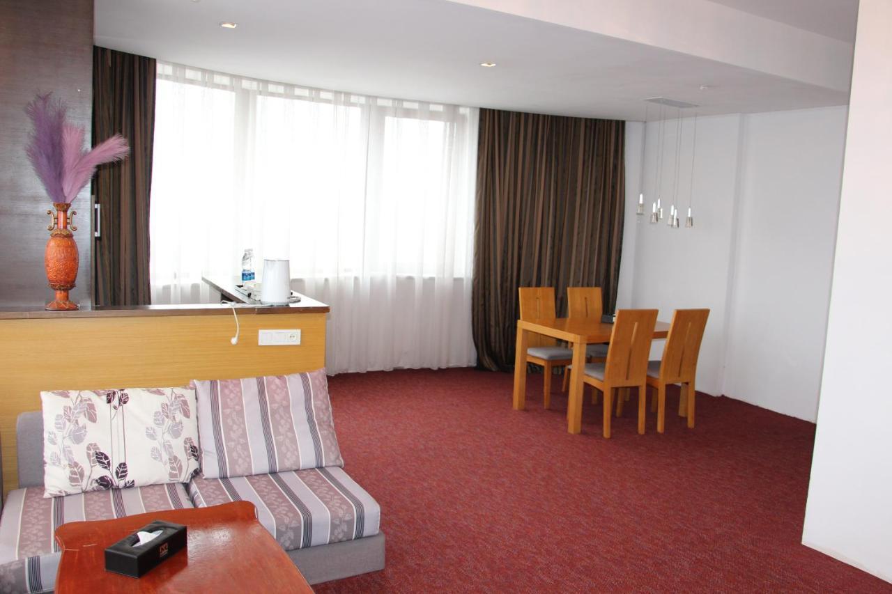 Maryotel Bishkek Lebedinovka Exterior foto